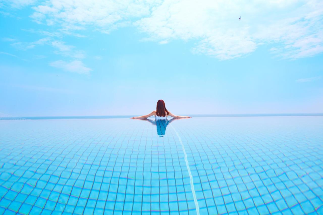Senagajima Island Resort & Spa Tomigusuku Екстер'єр фото